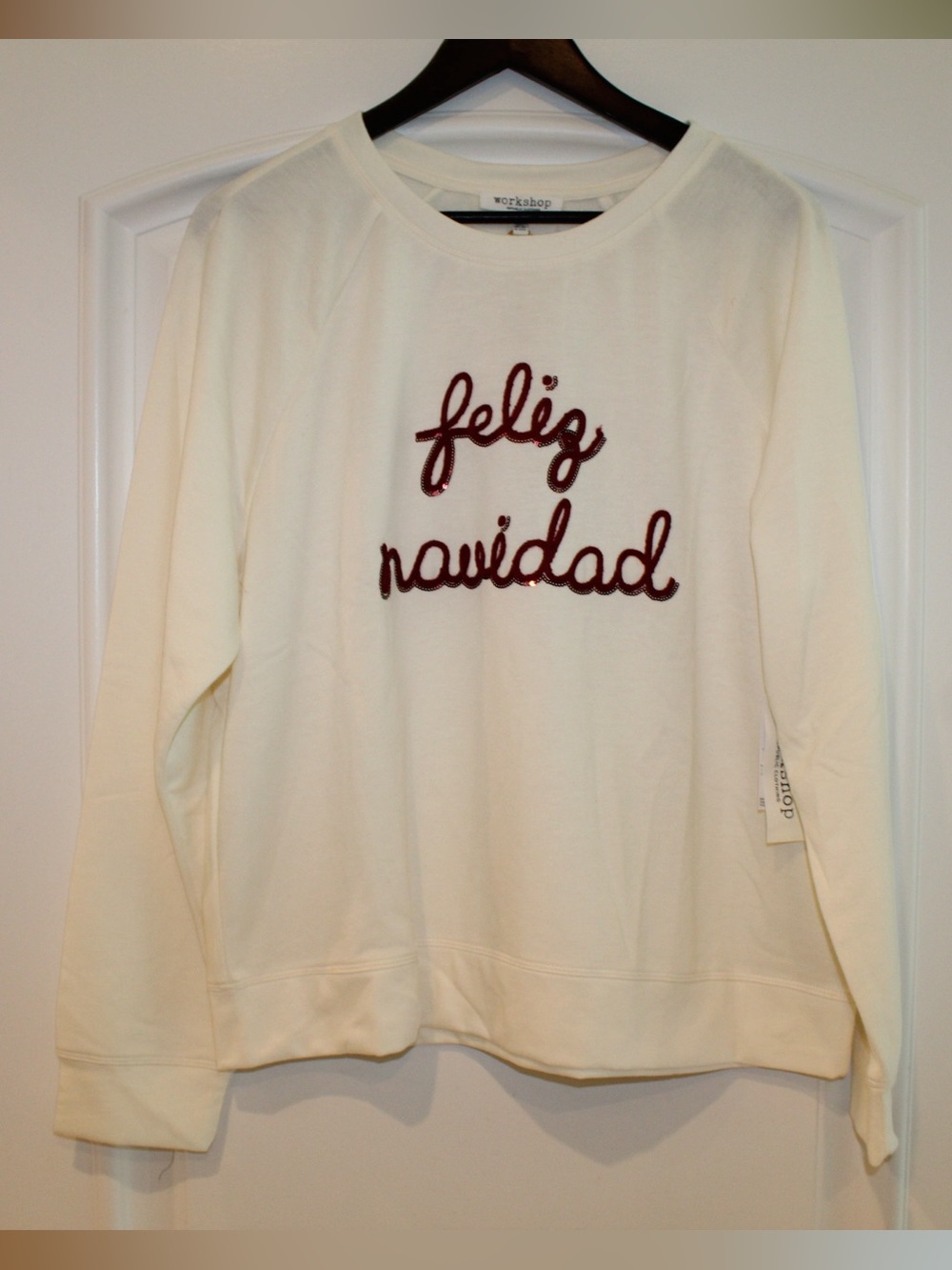 Feliz Navidad Christmas sweatshirt (women’s XL) (NWT)